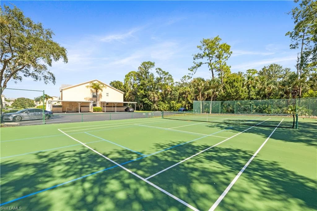 757 Wiggins Lake DR # 106, NAPLES FL 34110-27