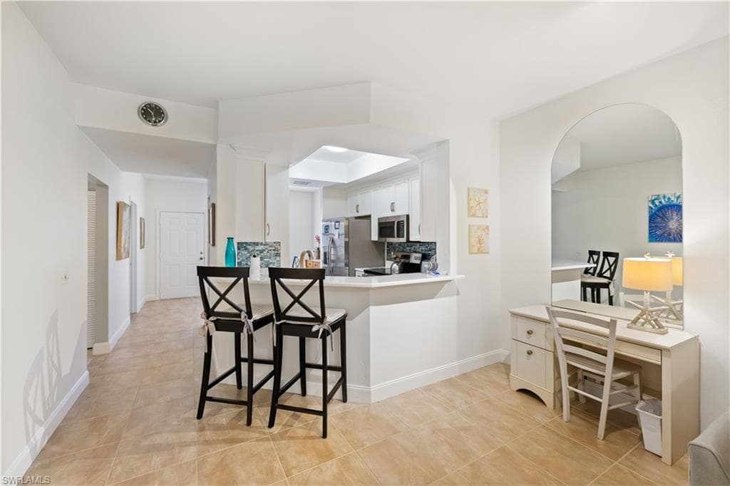 757 Wiggins Lake DR # 106, NAPLES FL 34110-8