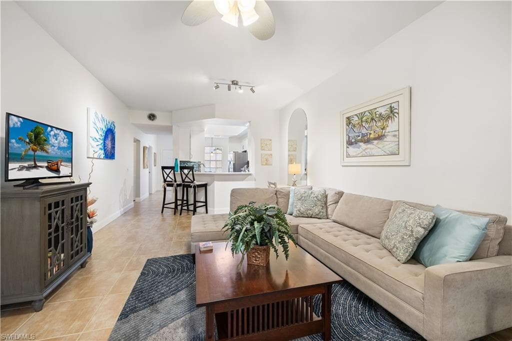 757 Wiggins Lake DR # 106, NAPLES FL 34110-13