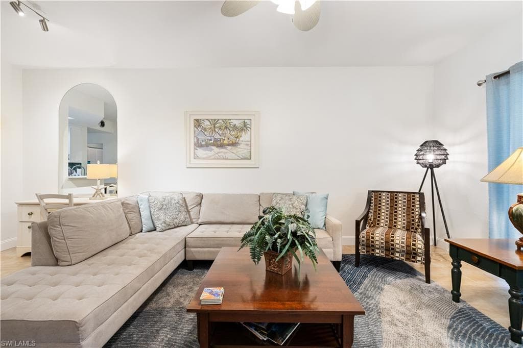 757 Wiggins Lake DR # 106, NAPLES FL 34110-10