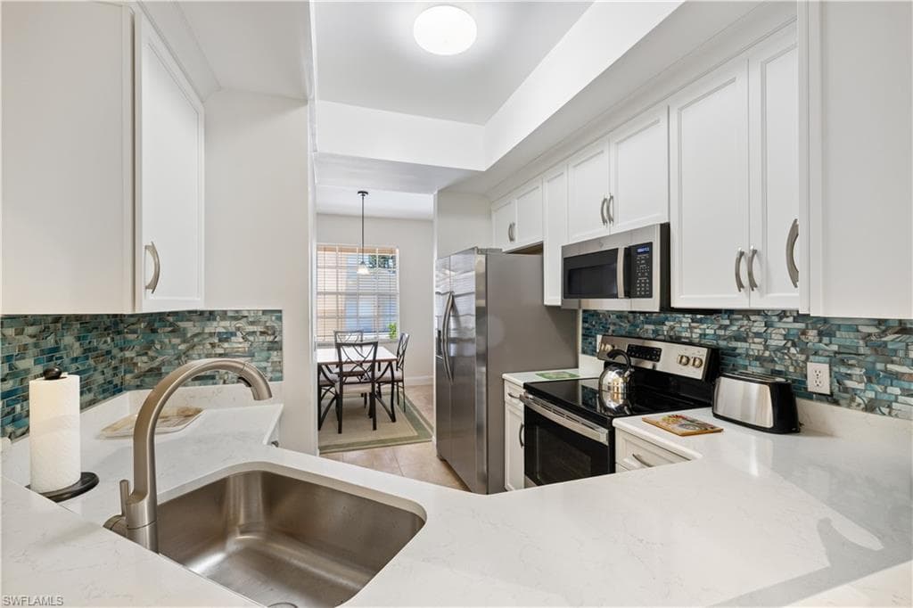 757 Wiggins Lake DR # 106, NAPLES FL 34110-7