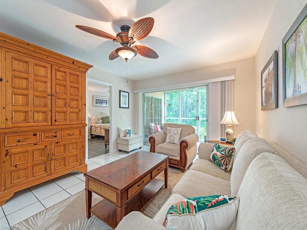 773 Wiggins Lake DR # 105, NAPLES FL 34110-2