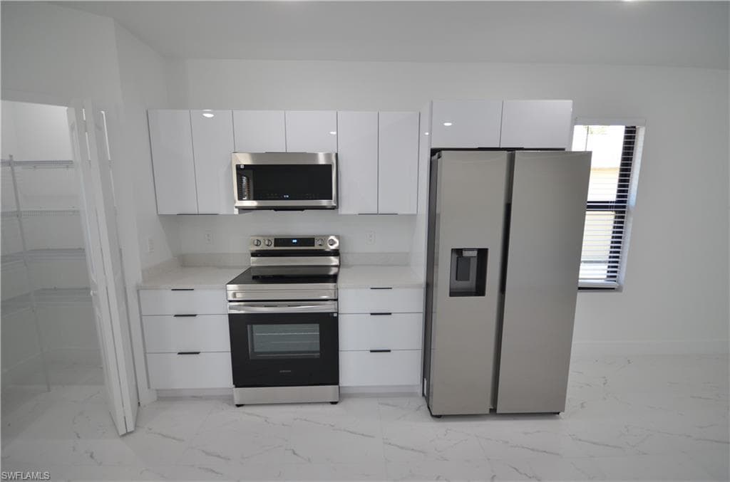 2132 Barker BLVD-5