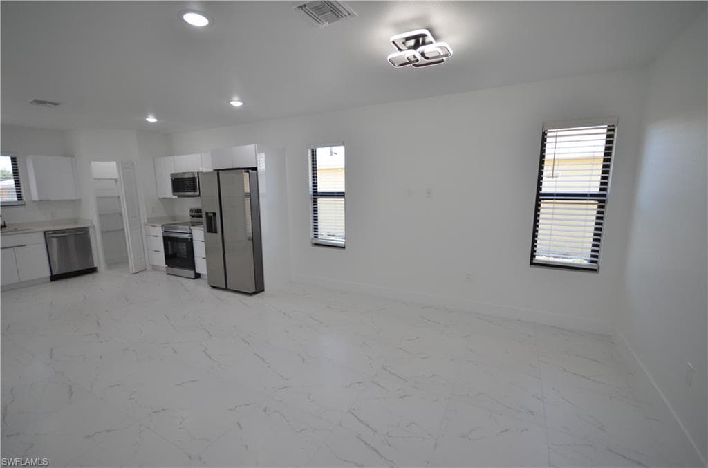 2132 Barker BLVD-6