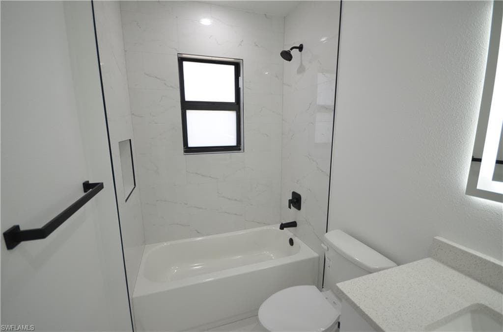 2132 Barker BLVD-14