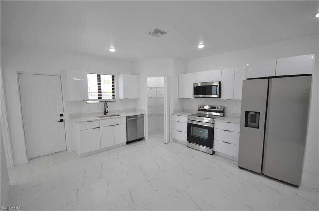 2132 Barker BLVD-7