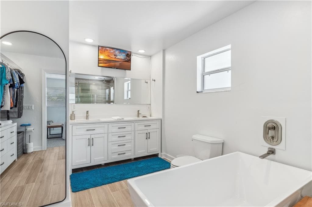 5654 Natoma DR, FORT MYERS FL 33919-12