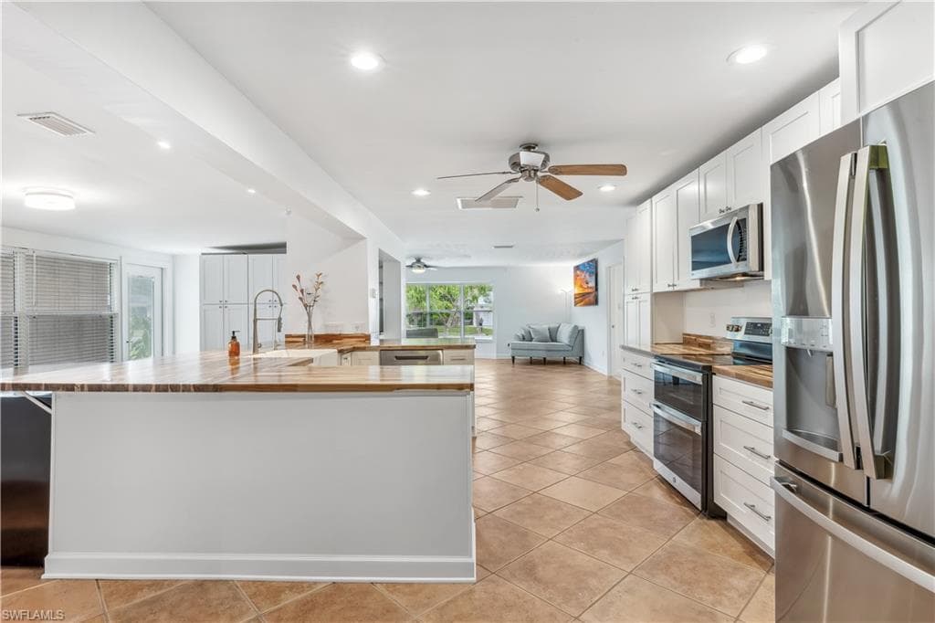 5654 Natoma DR, FORT MYERS FL 33919-2