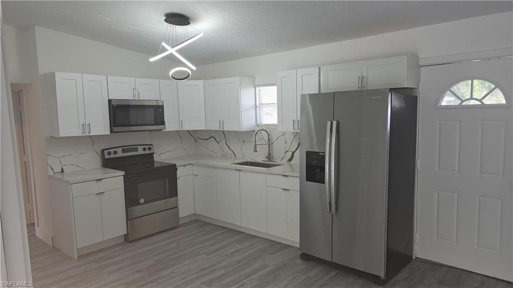2248 Marina Park DR, FORT MYERS FL 33905-3