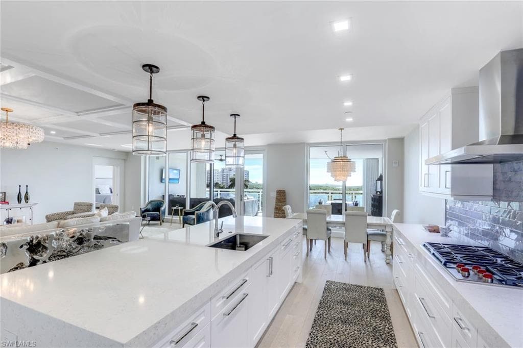 13915 Old Coast RD # 502, NAPLES FL 34110-8