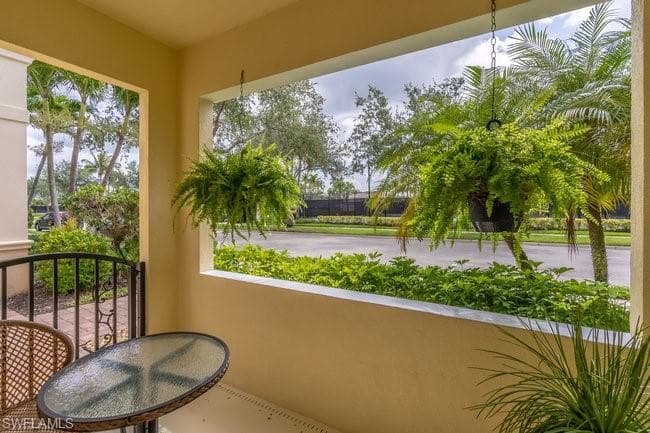 8055 Sorrento LN, NAPLES FL 34114-21