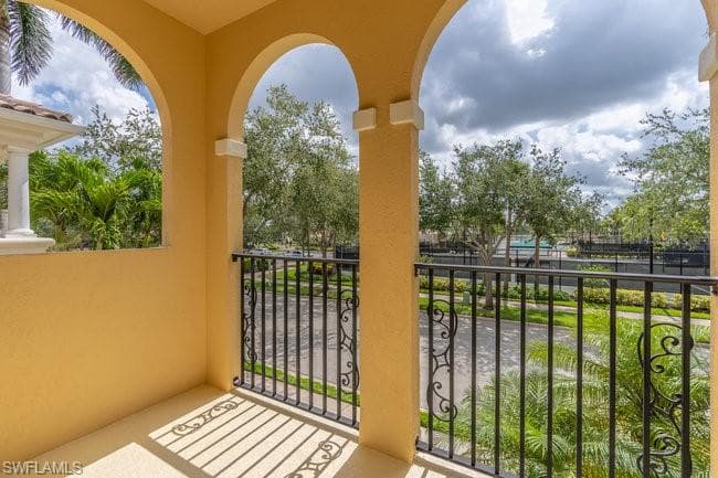 8055 Sorrento LN, NAPLES FL 34114-30