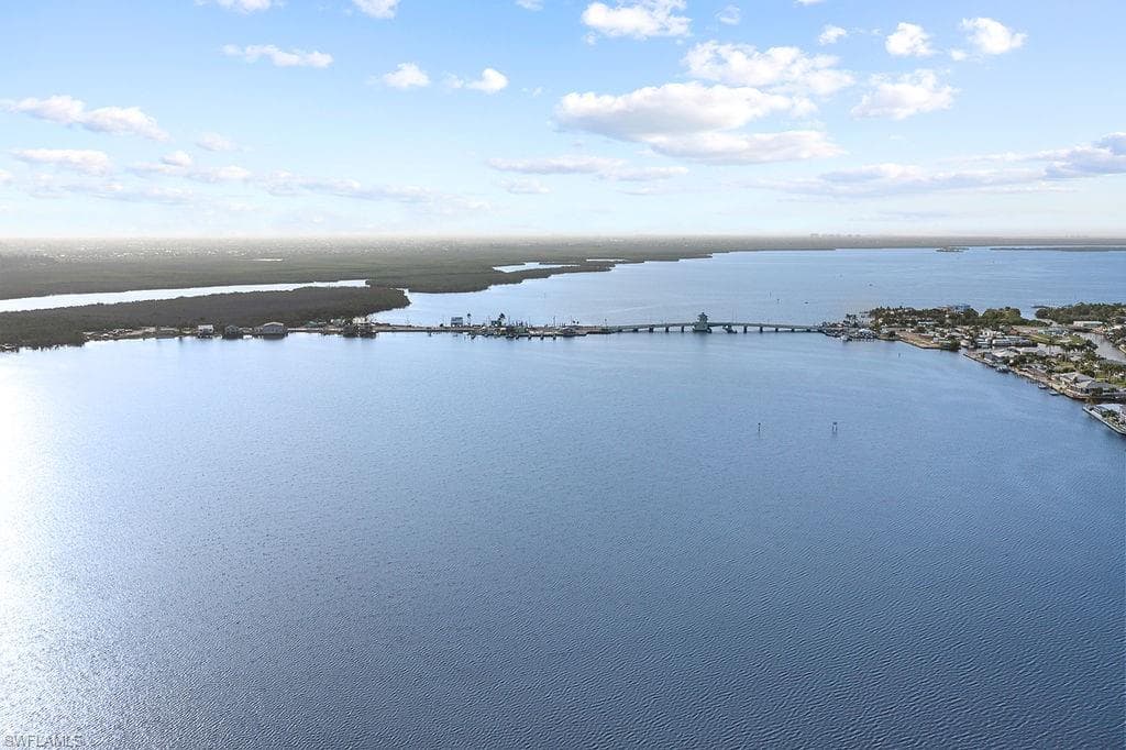 2749 Bruce ST, MATLACHA FL 33993-45