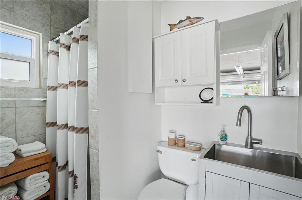 2749 Bruce ST, MATLACHA FL 33993-23