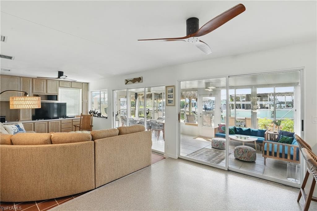2749 Bruce ST, MATLACHA FL 33993-9