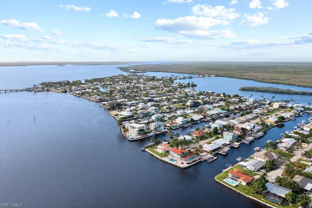 2749 Bruce ST, MATLACHA FL 33993-44
