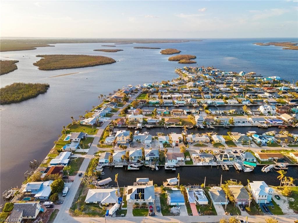2749 Bruce ST, MATLACHA FL 33993-47