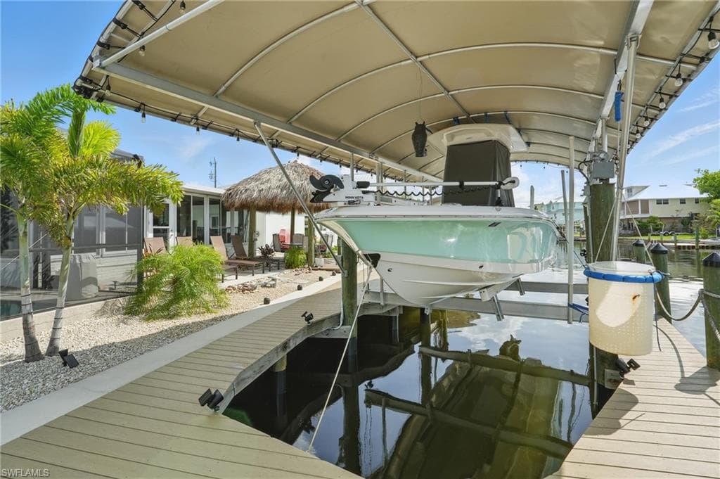 2749 Bruce ST, MATLACHA FL 33993-34