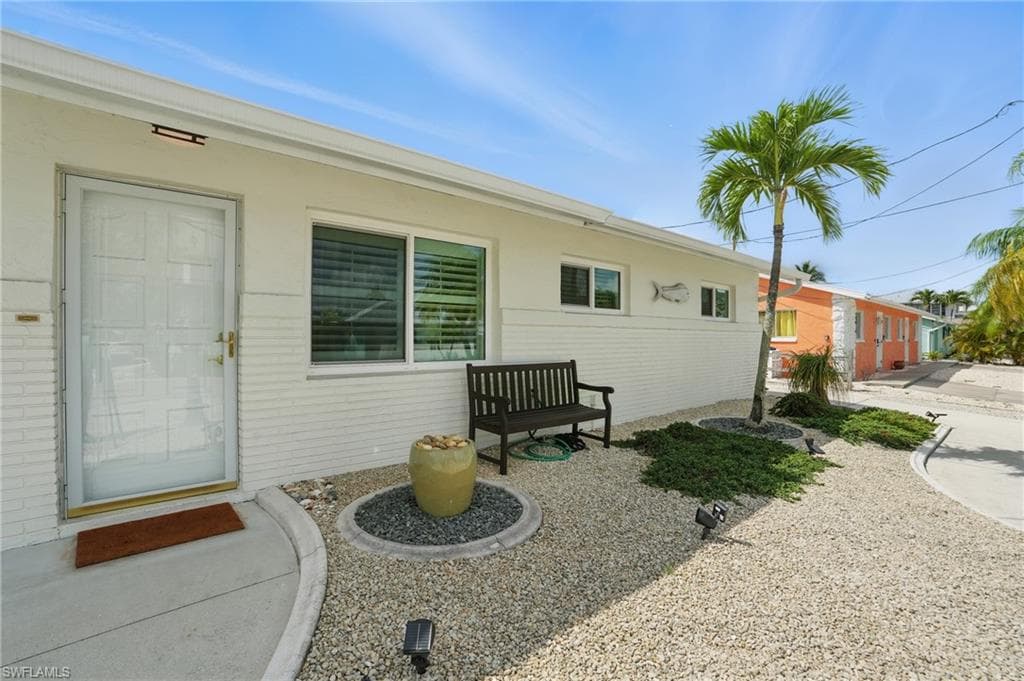 2749 Bruce ST, MATLACHA FL 33993-3
