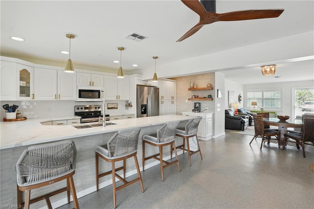 2749 Bruce ST, MATLACHA FL 33993-7