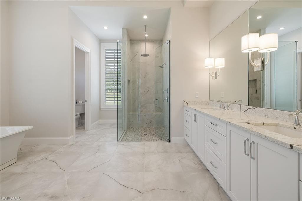 16776 Enclave CIR, NAPLES FL 34110-21