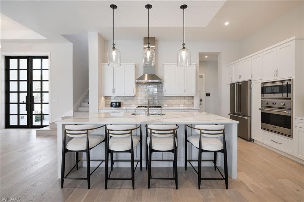 16776 Enclave CIR, NAPLES FL 34110-6