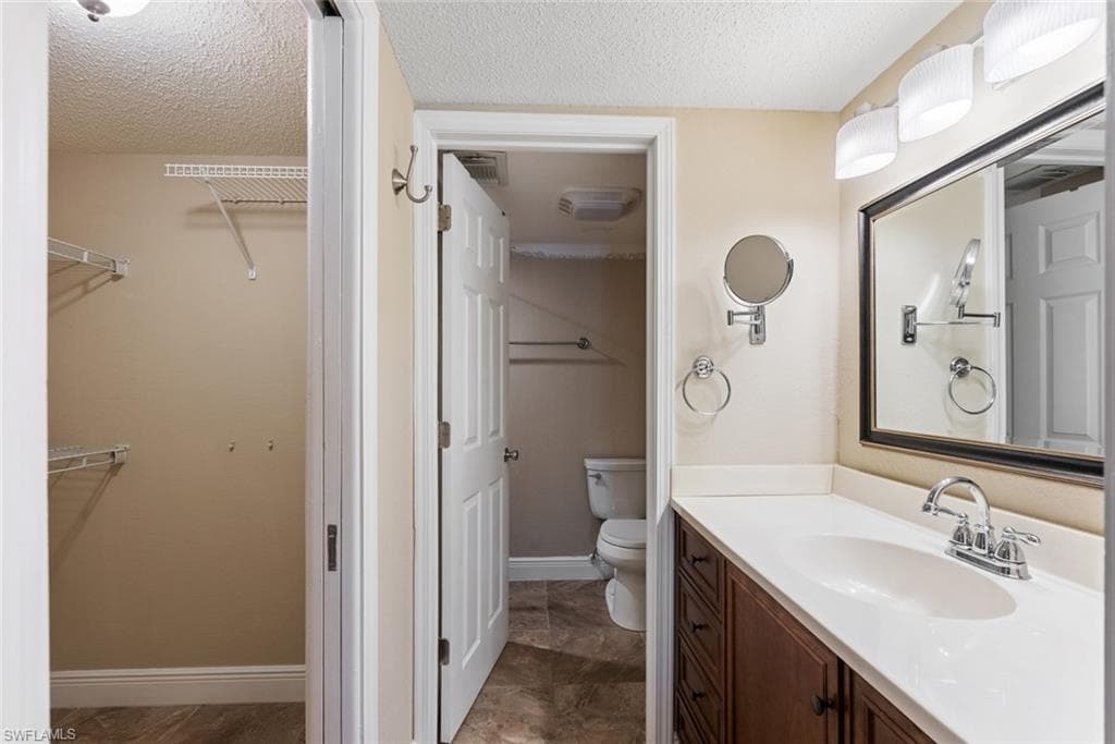 2264 Winkler AVE # 202, FORT MYERS FL 33901-11