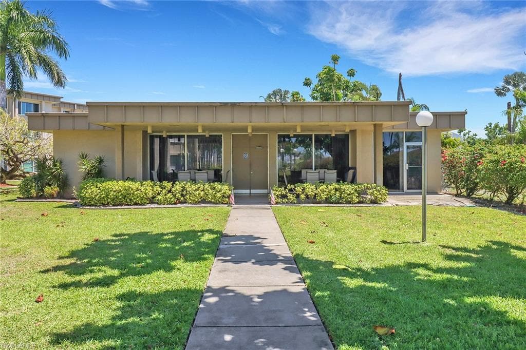 2264 Winkler AVE # 202, FORT MYERS FL 33901-17