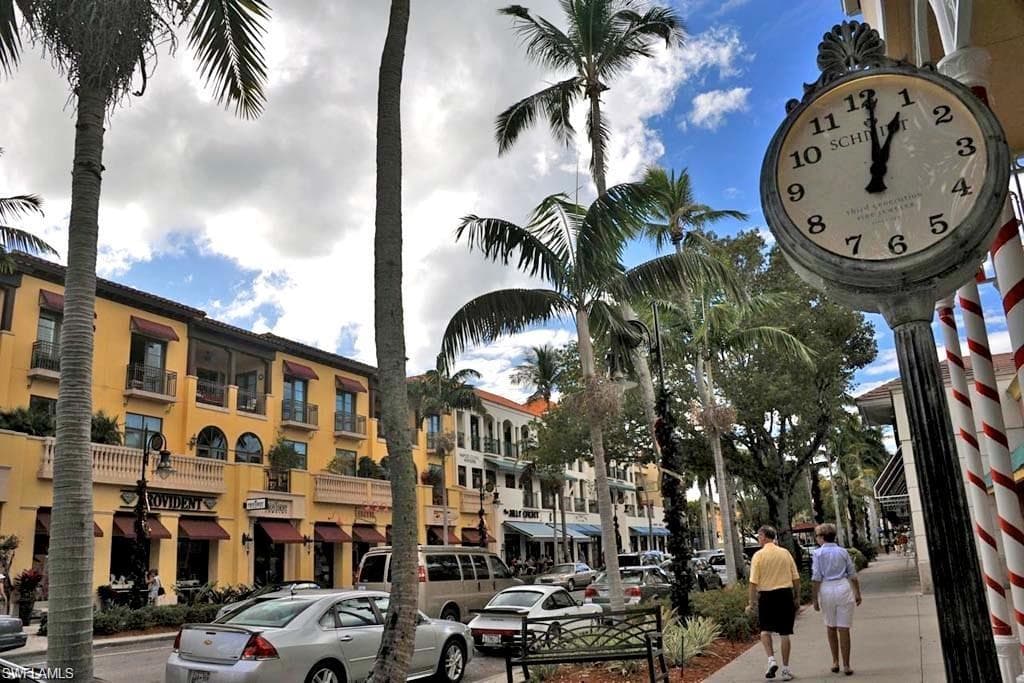 4007 Recreation LN, NAPLES FL 34116-19