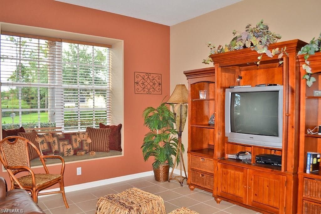 4007 Recreation LN, NAPLES FL 34116-9