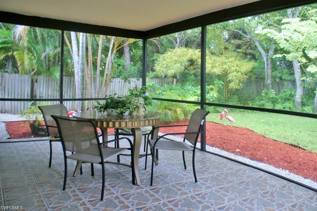 595 93rd AVE N, NAPLES FL 34108-15