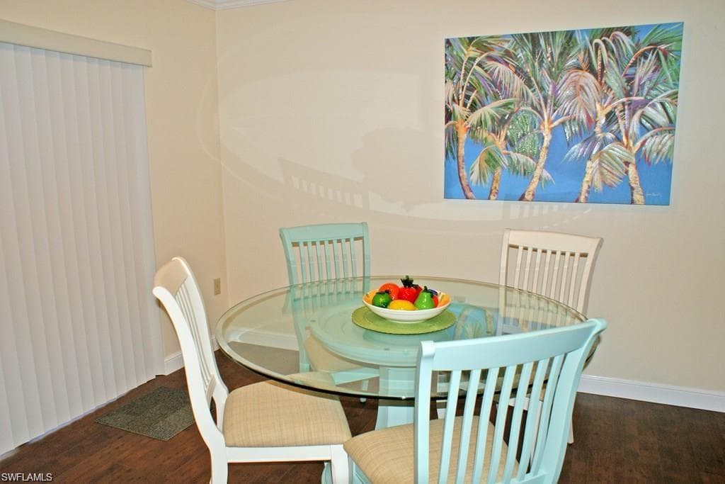 595 93rd AVE N, NAPLES FL 34108-8