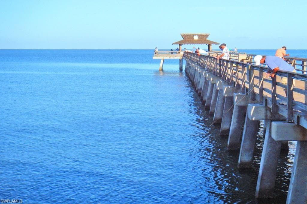 595 93rd AVE N, NAPLES FL 34108-18