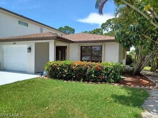 595 93rd AVE N, NAPLES FL 34108-3