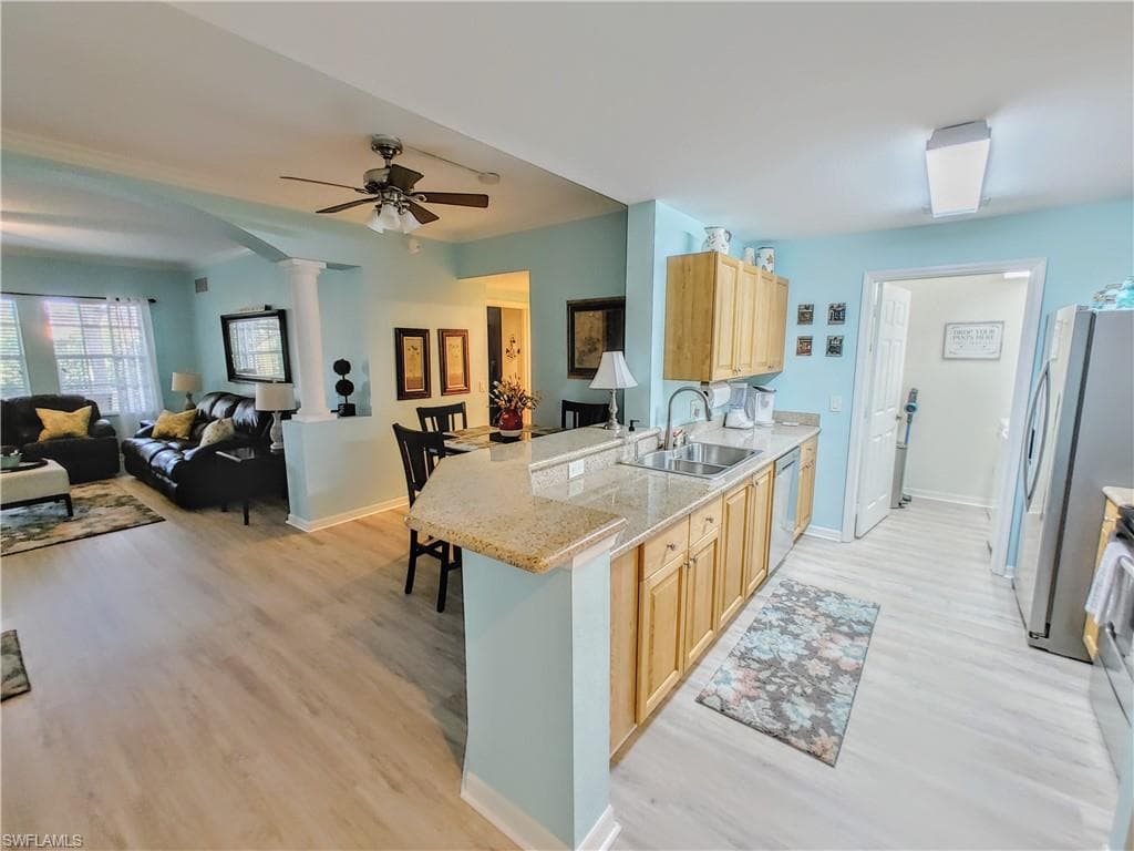1776 Concordia Lake CIR # 2902, CAPE CORAL FL 33909-1