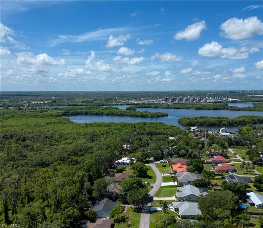 17091 Laurelin CT, NORTH FORT MYERS FL 33917-26