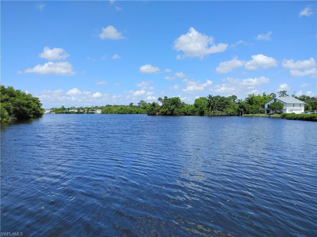 17091 Laurelin CT, NORTH FORT MYERS FL 33917-1