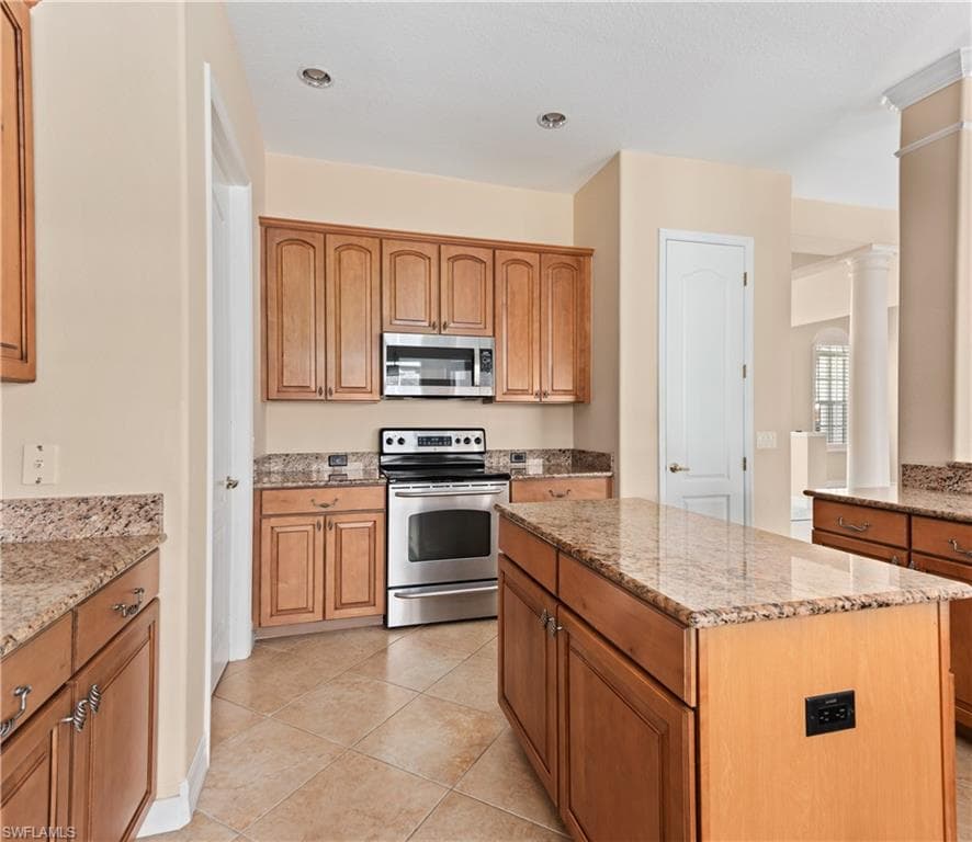 17091 Laurelin CT, NORTH FORT MYERS FL 33917-11