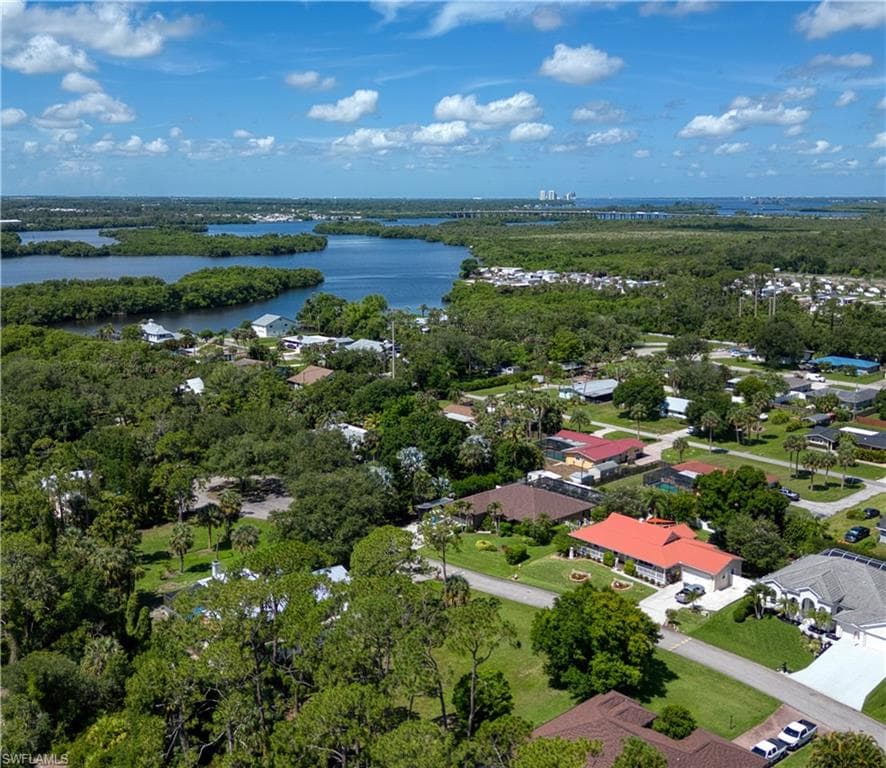 17091 Laurelin CT, NORTH FORT MYERS FL 33917-27