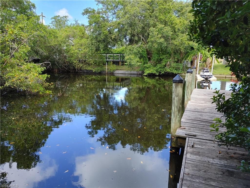 17091 Laurelin CT, NORTH FORT MYERS FL 33917-32