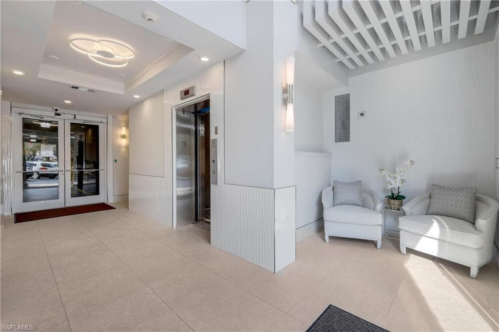 400 Flagship DR # 705, NAPLES FL 34108-13