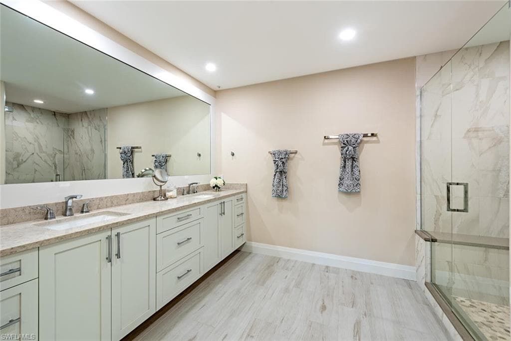 400 Flagship DR # 1002, NAPLES FL 34108-9