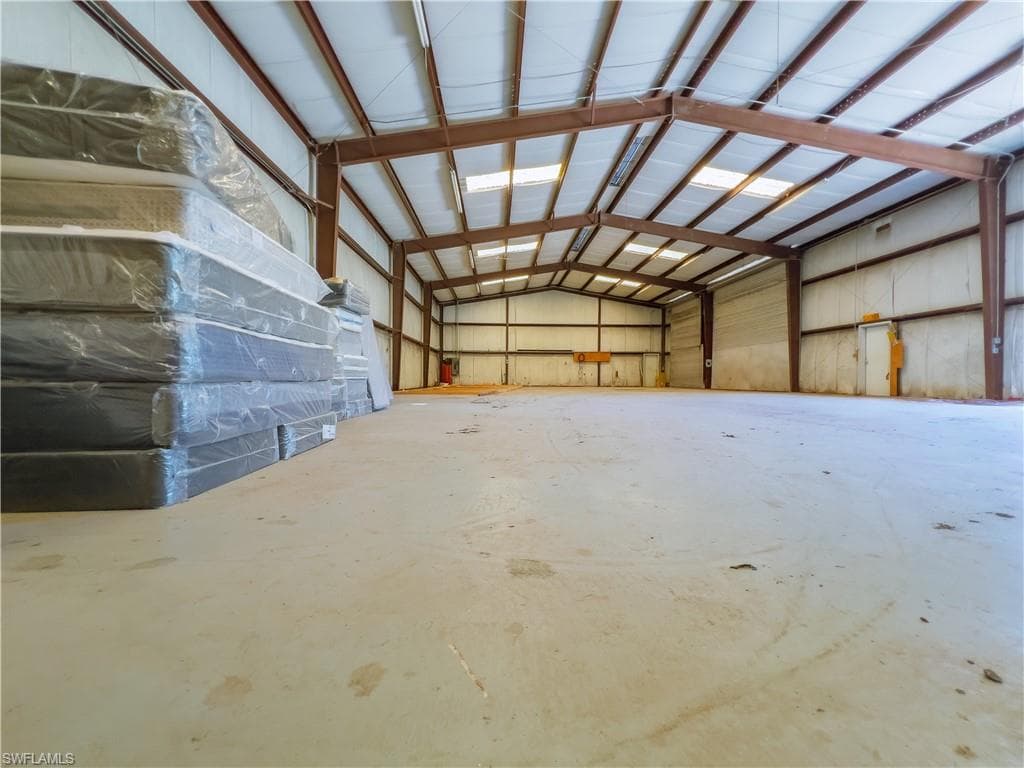 90 Otter Slide RD, EASTPOINT FL 32328-1