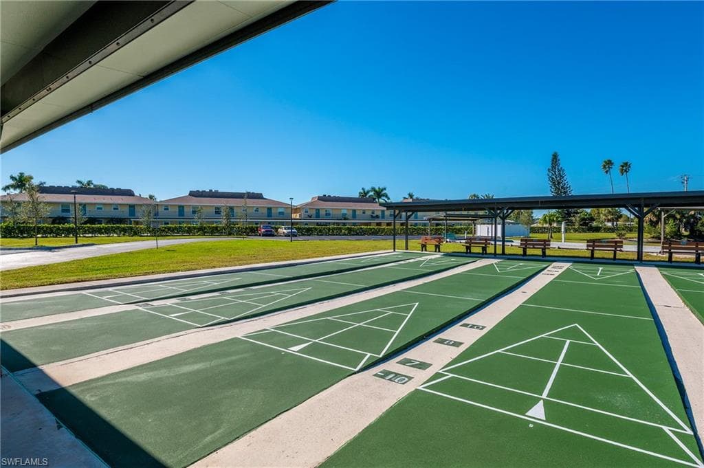 40 Le Mans DR, NAPLES FL 34112-27