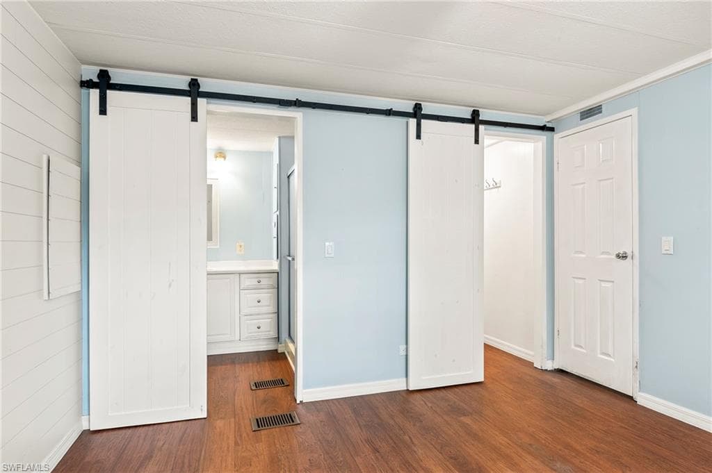 40 Le Mans DR, NAPLES FL 34112-7