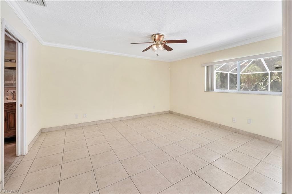 639 Pompano DR-16