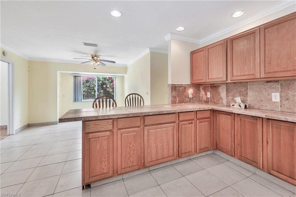 639 Pompano DR-25