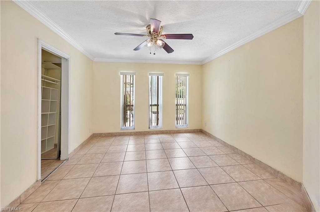 639 Pompano DR-10