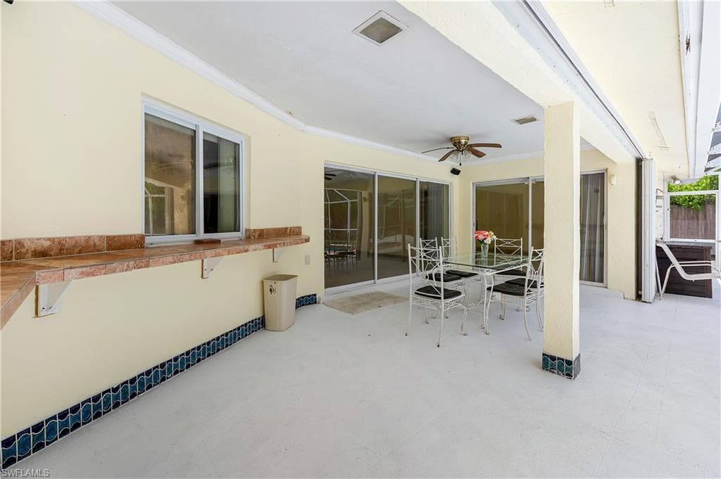 639 Pompano DR-34