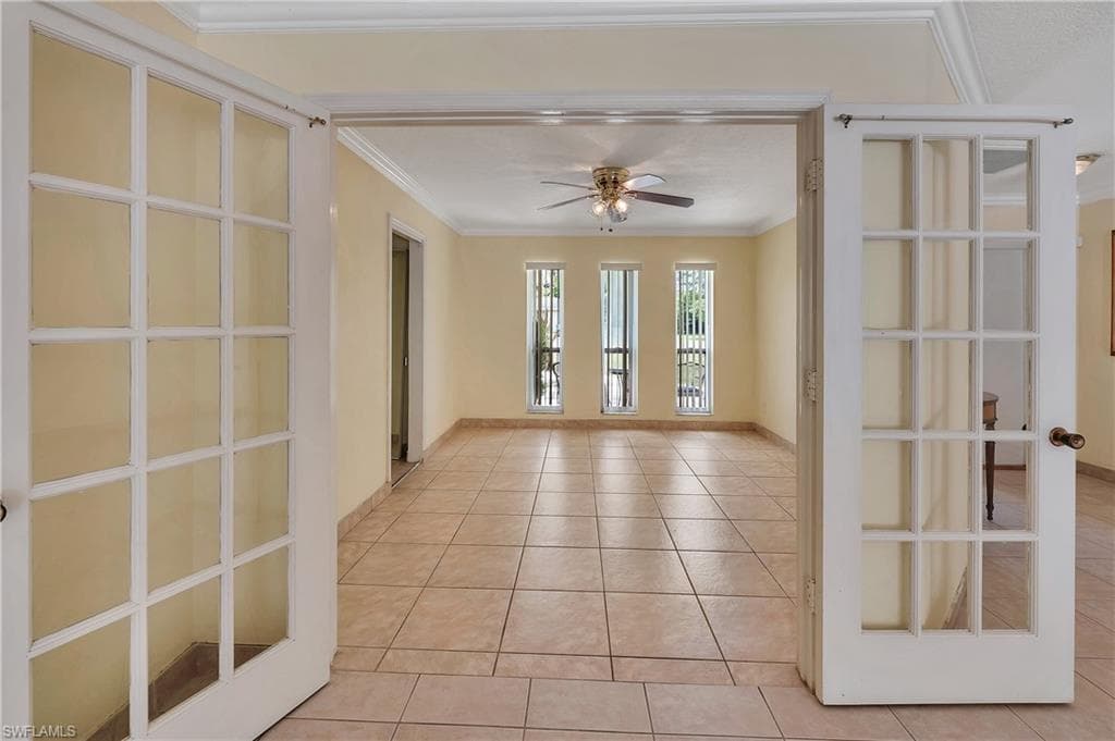 639 Pompano DR-7